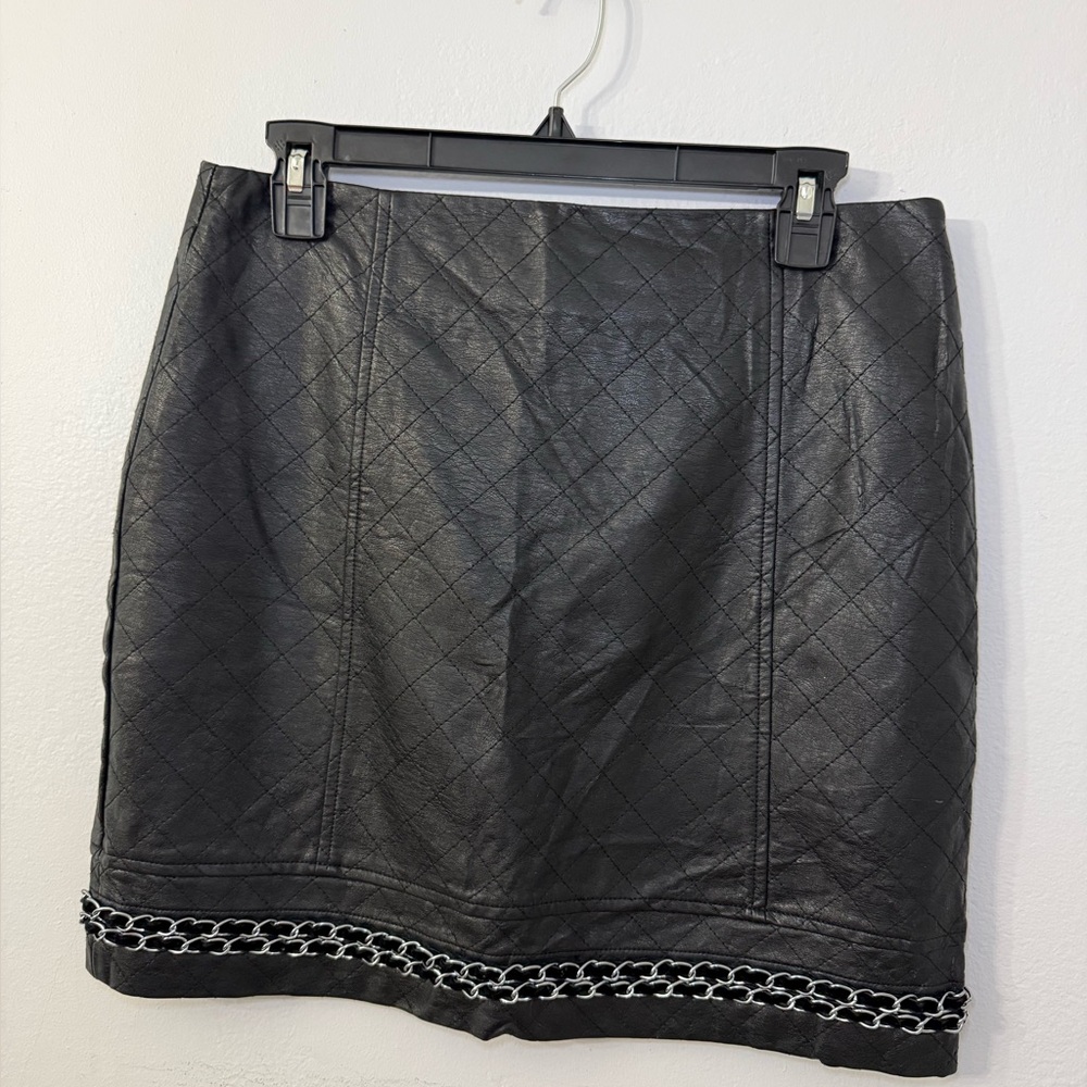 Romeo + Juliet couture faux leather skirt with tag